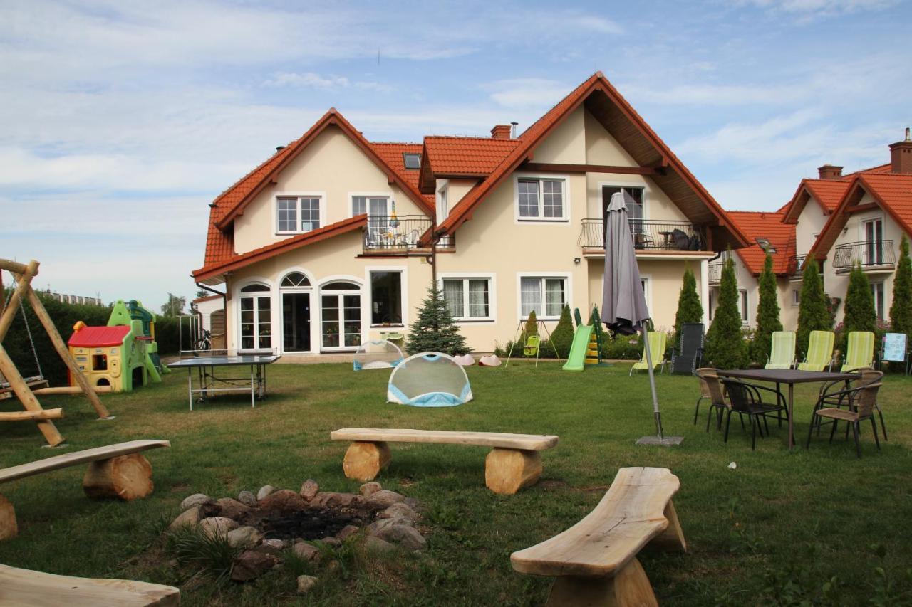 Dworek Leba I Domki Ranczo Itrich Dış mekan fotoğraf